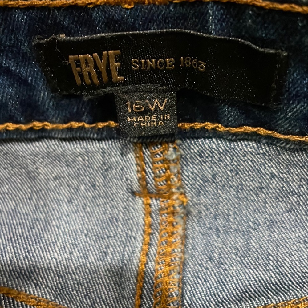 NWT Frye Button Front Jean Skirt. Size 16W - Picture 7 of 8